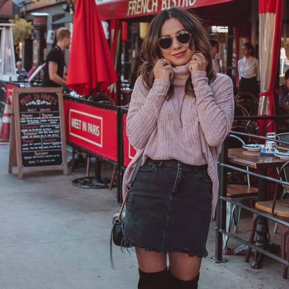RIBBED COWL NECK TOP